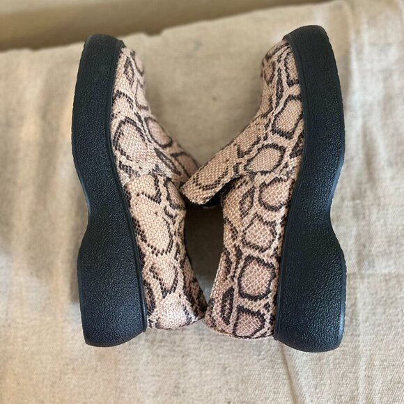 Vintage Y2K On Your Feet Animal Print Leather Slip-On Mules/Clogs Sz 8.5 - Picture 9 of 11